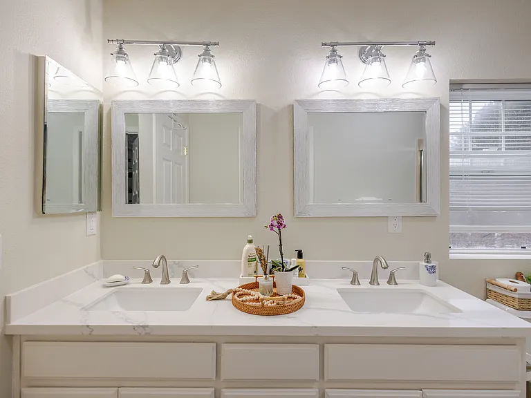 525 Swallowtail Ct — Photo 26