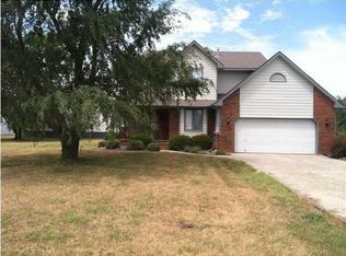 3071 SW Farmstead Dr, Benton, KS 67017