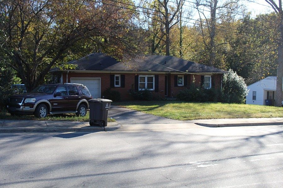 1st image of 2464 Silas Creek Pkwy