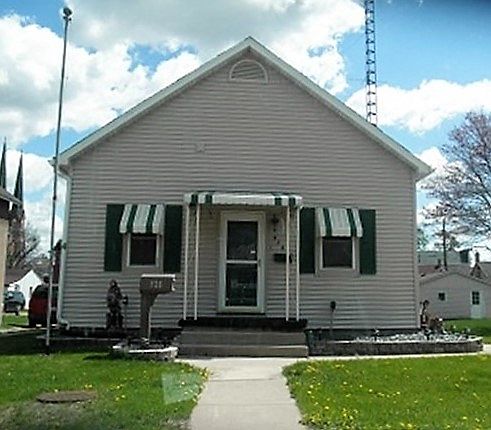 1st image of 926 Joliet St