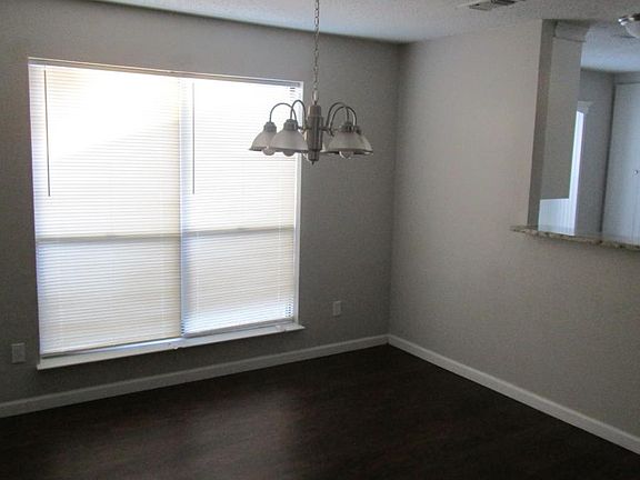 5th image of 422 Betsy Ross Dr