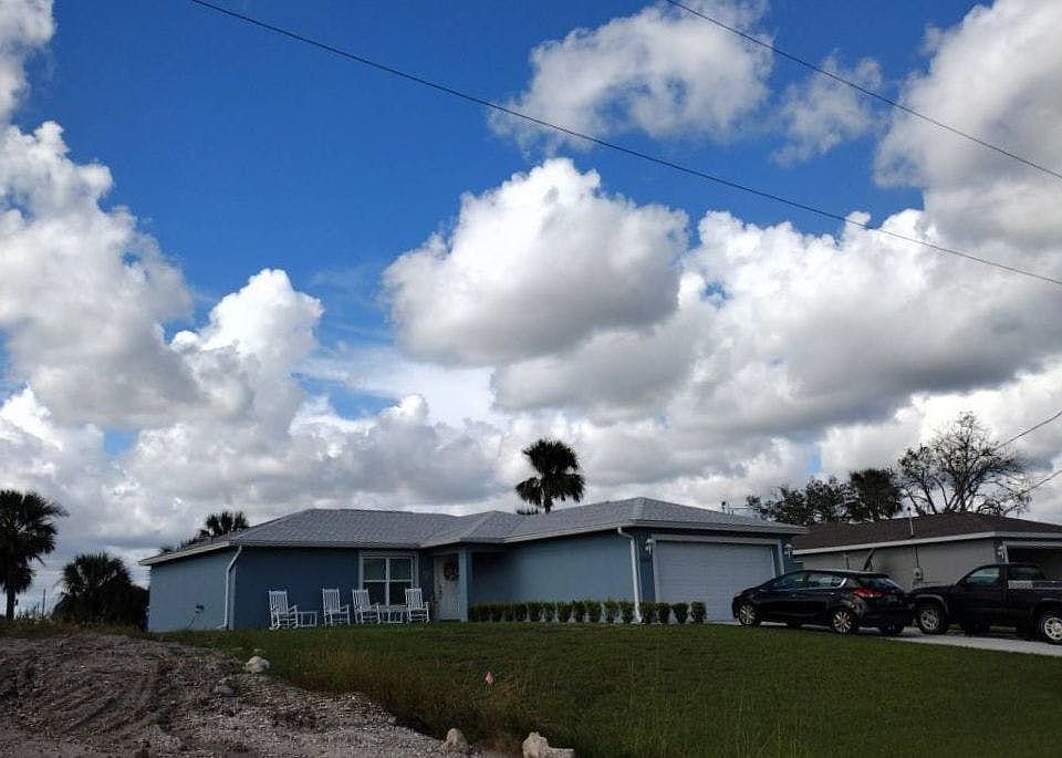 2nd image of W Benbow Cir
