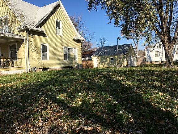 3rd image of 917 21st St