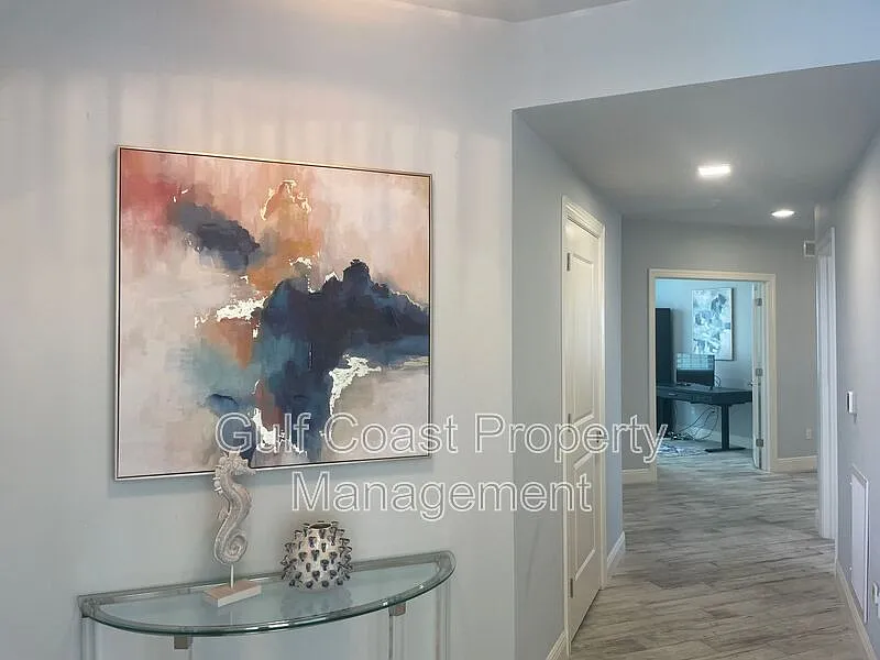3 bed, 2.5 bath, 2168 sqft, $4,850 — Photo 3