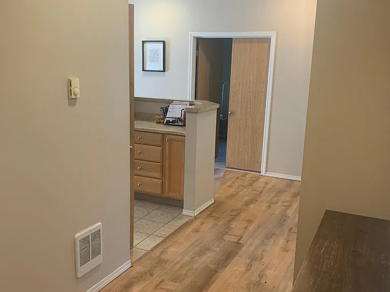 500 Darby Dr #302 — Photo 14