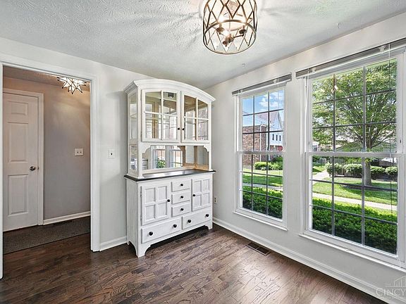 5th image of 10955 Barrington Ct