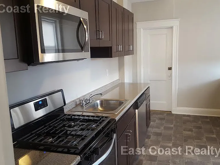 172 Kelton St #14 — Photo 1