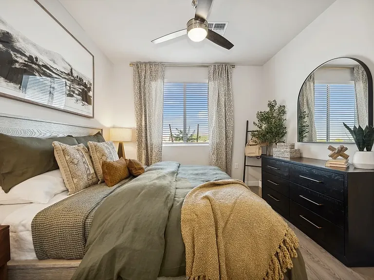 Longbow Luxury Apartments — Photo 46