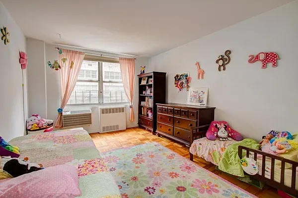 Sold by Compass | media 25