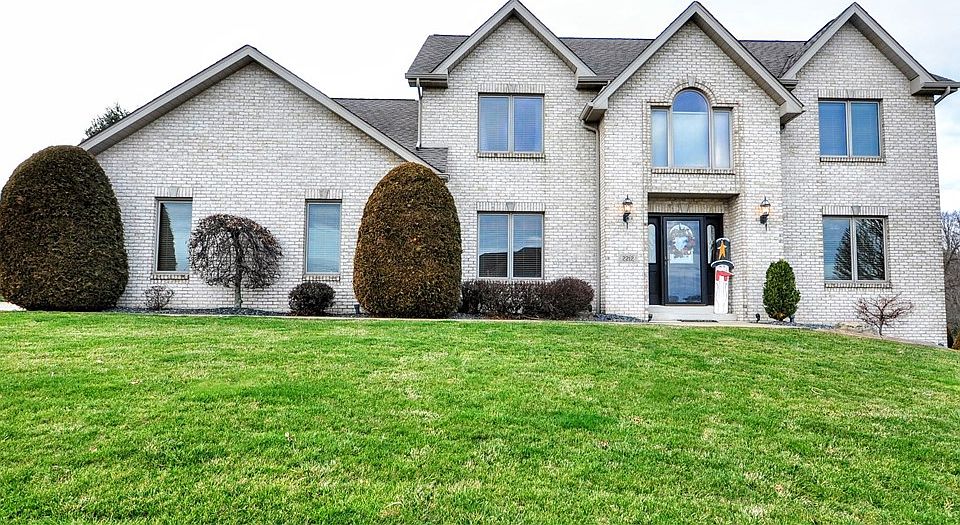 1st image of 2212 Greenville Cir