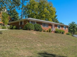 301 Windmere Dr, Chattanooga, TN 37411