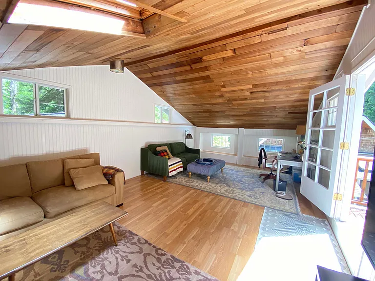 7453 NE Day Rd W — Photo 21