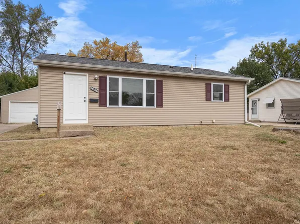 1644 Woodmayr Dr, Waterloo, IA 50703