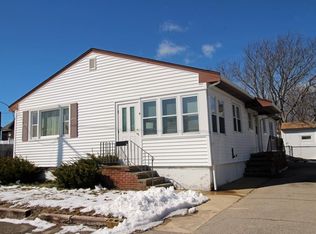 9 N St, Hull, MA 02045