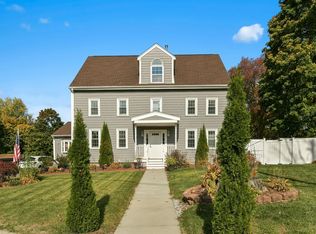 15 Brooks Pl, West Bridgewater, MA 02379