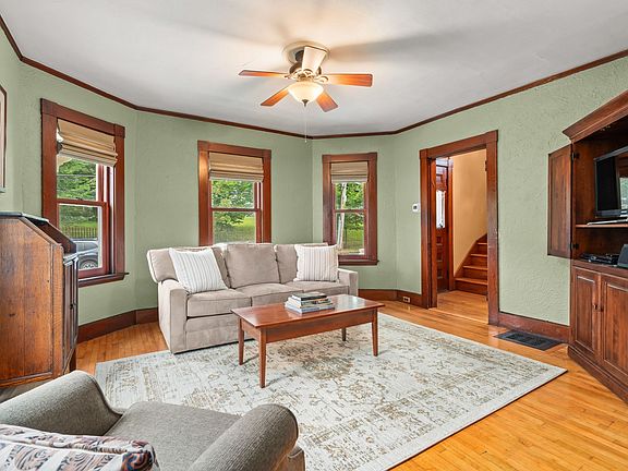 2nd image of 165 E Lothrop St