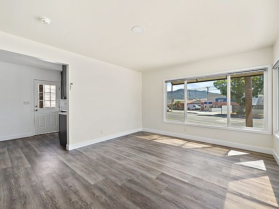 4th image of 380 W Cedar Ave #100