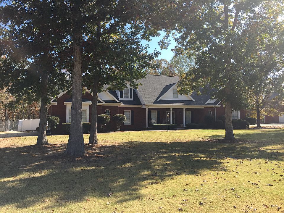 2nd image of 1108 Avalon Ln
