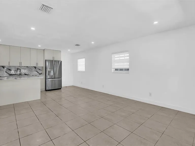 11790 SW 34th St — Photo 6