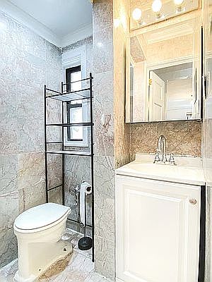 5th image of 113 1/2 W 15th St APT 1E