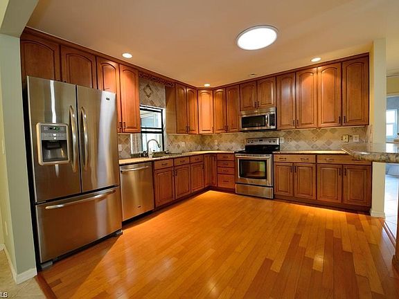2nd image of 5361 Hickory Wood Dr
