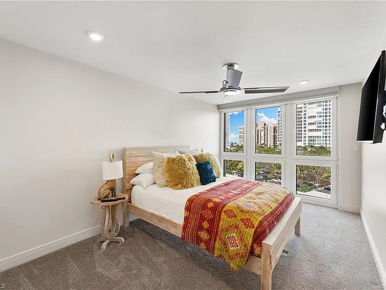 4031 Gulf Shore Blvd N #7D — Photo 25