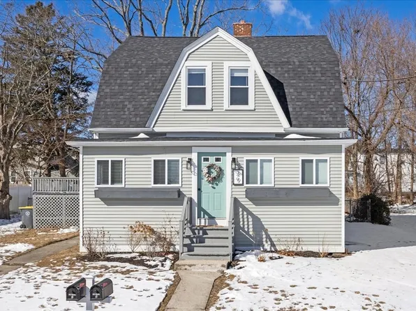29 Madison Ave, Somerset, MA 02726