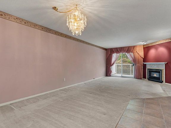 4th image of 3902 Latimer St #21