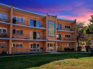 10344 S Pulaski Rd APT 104, Oak Lawn, IL 60453