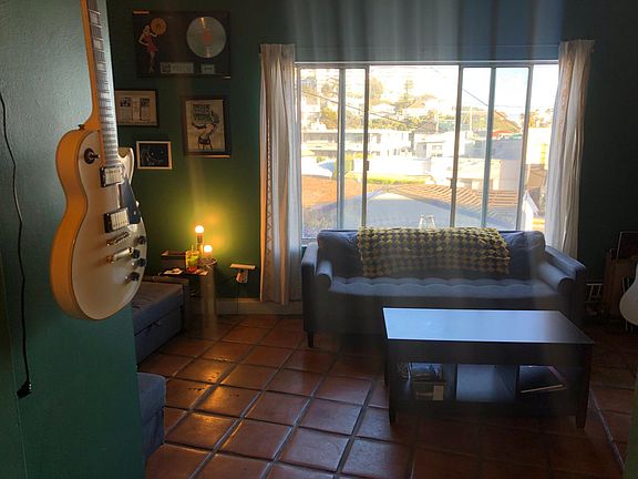 4th image of 109 Chautauqua Blvd #8