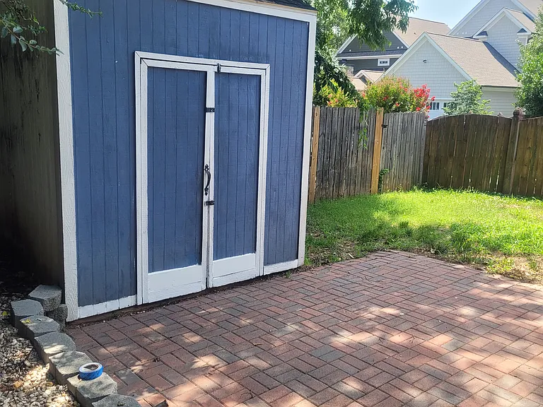 1103 Douglas St — Photo 19
