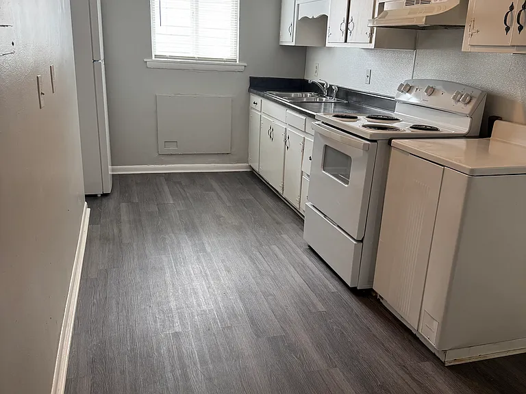 125 W Balview Ave #4 — Photo 1