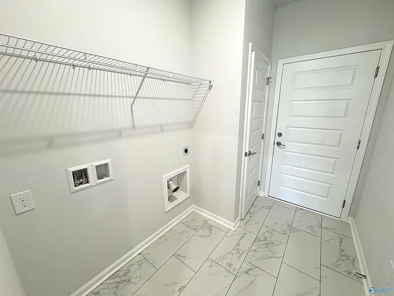139 Little Britain St — Photo 26