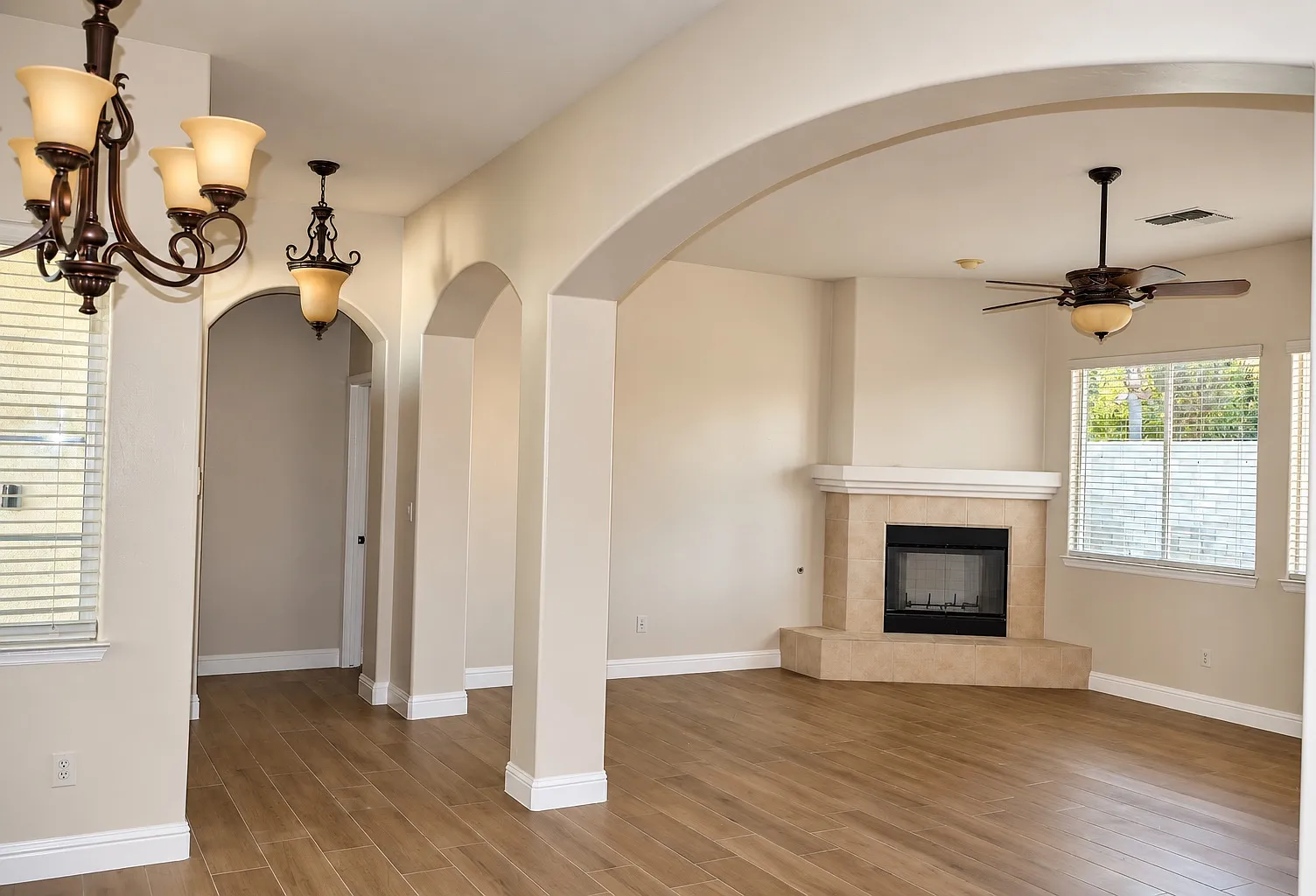 3 bed, 1832 sqft, $2,850 — Photo 3