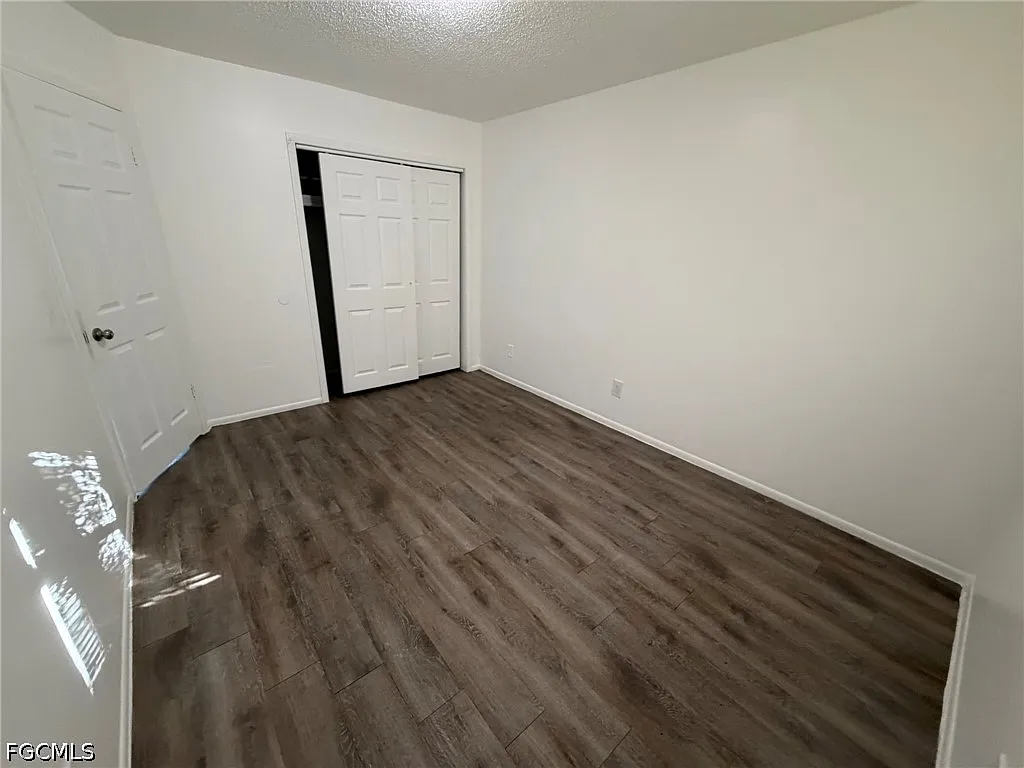 2 bed, 1.0 bath, 690 sqft, $1,200 — Photo 2