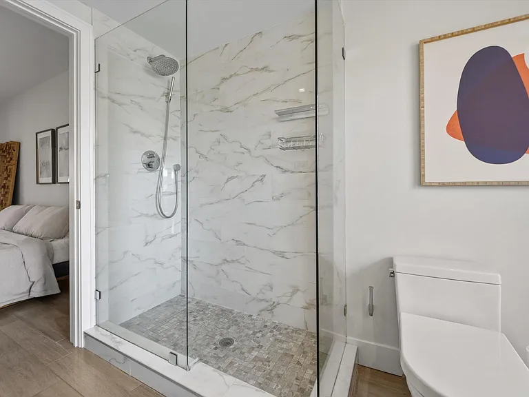 11818 Pebblewood Dr #201 — Photo 14
