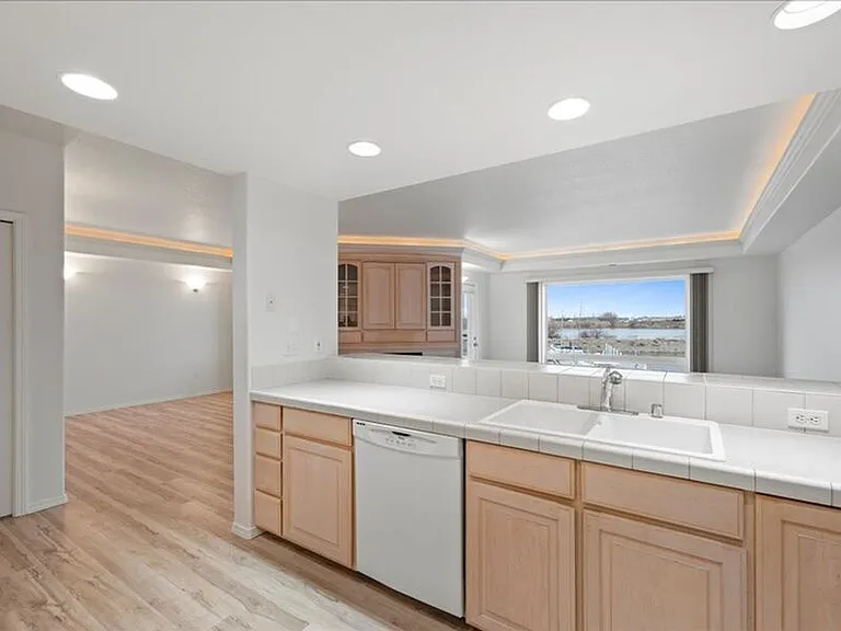300 Col Point Dr #C-201 — Photo 10