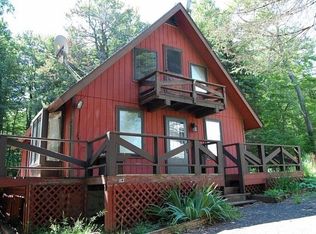 516 Cayuga Dr, Tobyhanna, PA 18466