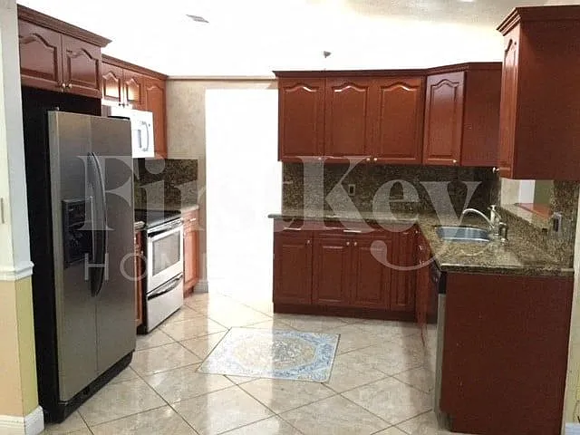 9703 NW 42nd Ct — Photo 10