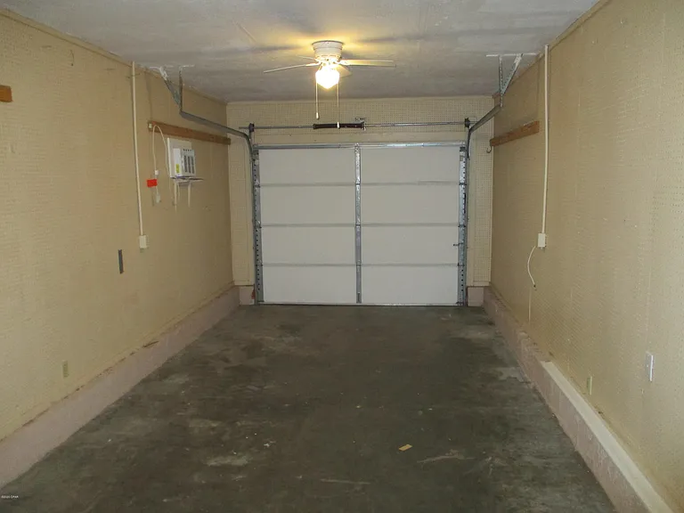 1346 Stephen Dr — Photo 18