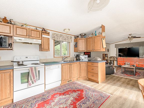 4th image of 2841 Simpson Rd