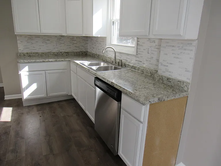 320 Zeller Ave — Photo 22