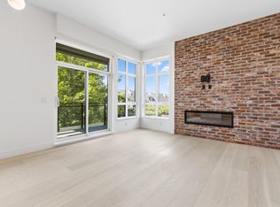 300 Salter St #205, New Westminster, BC V3M 0L9