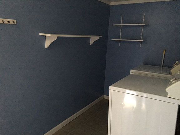 5th image of 311 Leigh St