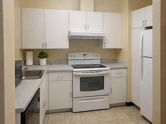 2nd image of 3 N Columbus Blvd APT 221
