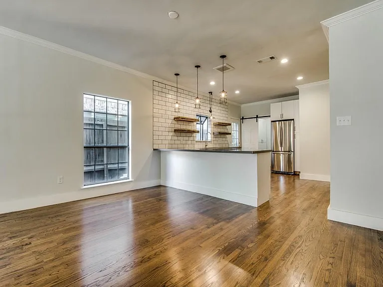 6307 Palo Pinto Ave — Photo 3