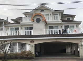 212 N Adams Ave, Margate City, NJ 08402