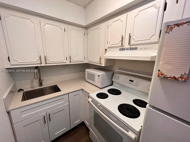 5199 NW 7th St #111 — Photo 21