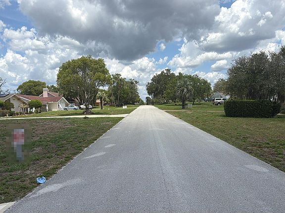 4th image of 8526 Delaware Dr