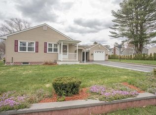 30 Oak Ave, Taunton, MA 02780